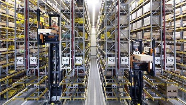 Very Narrow Aisle Racking