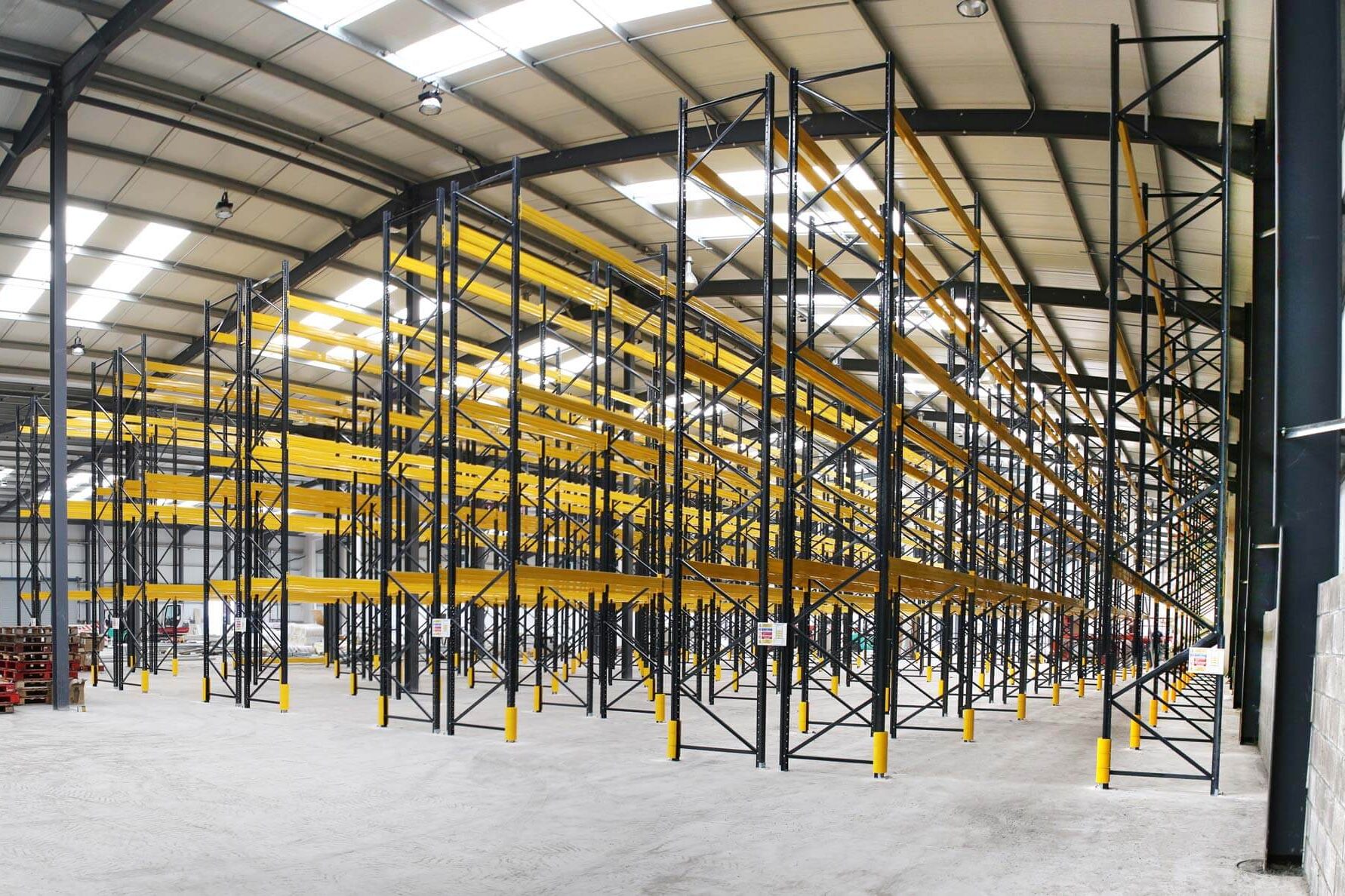 New pallet racking