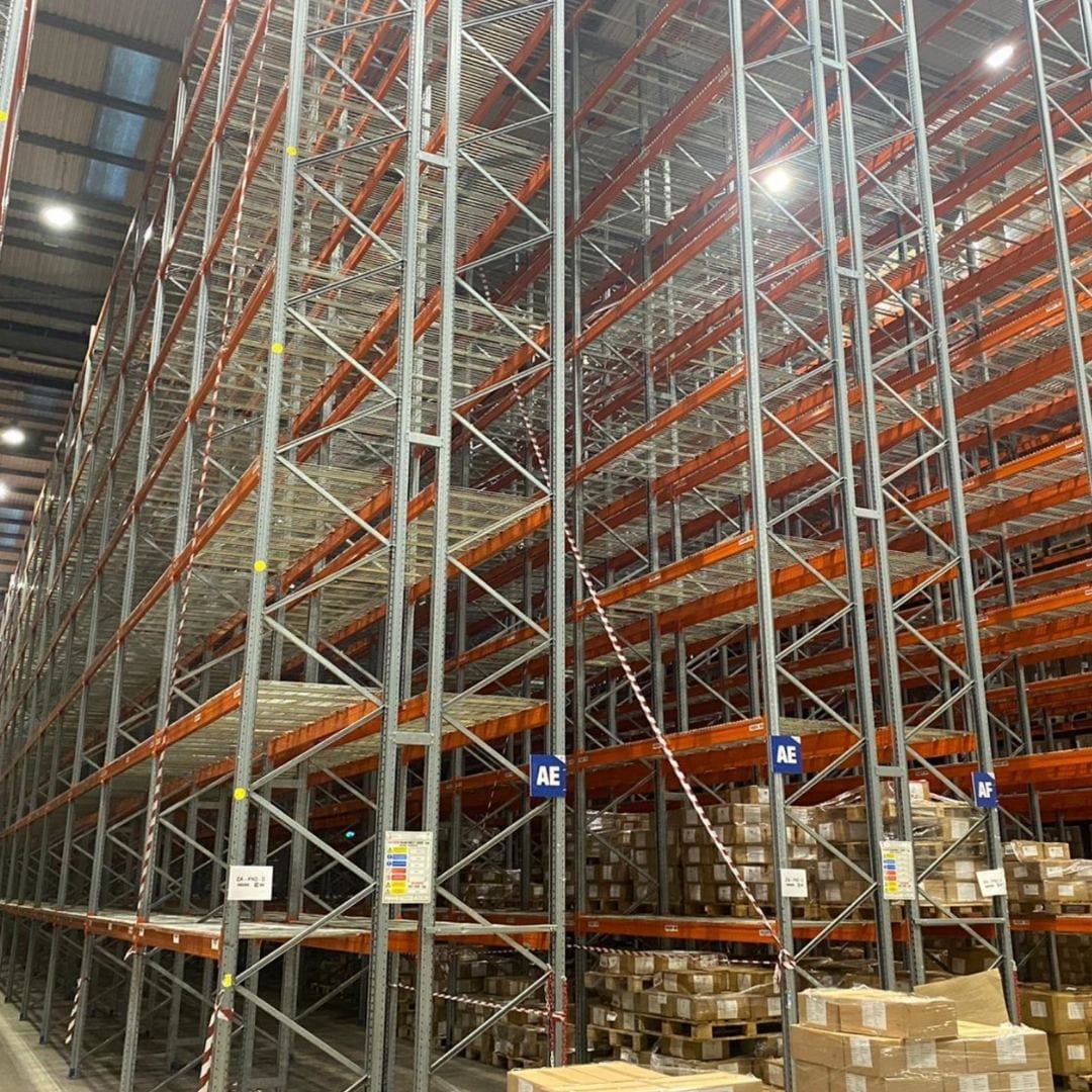 Used AR pallet racking